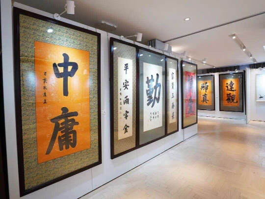 无缝展板